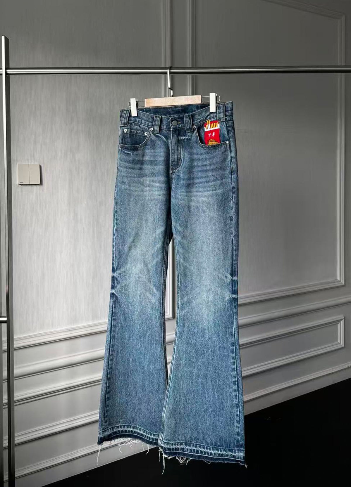 DP GOOD DAYS CIGARETTEFLARE DENIM